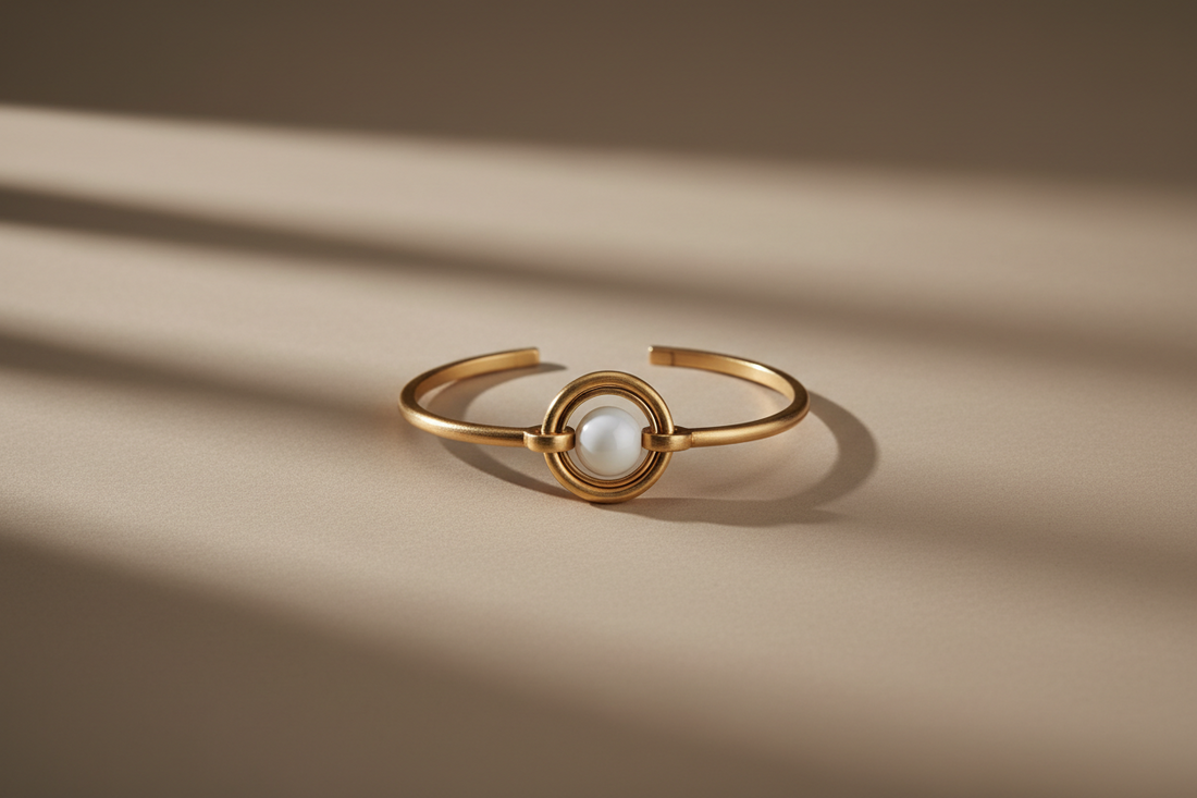 Minimalist bracelet with balanced composition and soft natural lighting, calm and refined high-end aesthetic