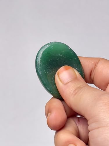 Green Aventurine Worry Stone – Genuine Polished Palm & Thumb Stone for Luck, Heart Chakra & Travel Mindfulness Gift - color: Green Aventurine