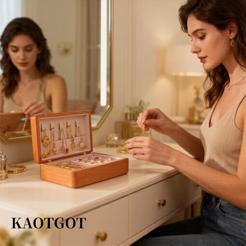 Travel Jewelry Case Small Wood Jewelry Organizer Jewelry Box for Women (Pine Wood Print B) - color: Pine Wood Print B