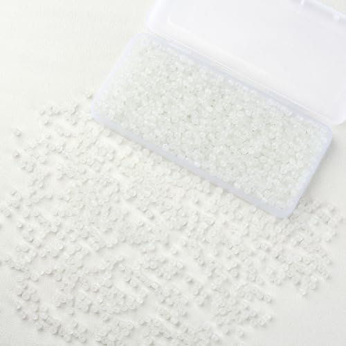 1000Pcs 4mm White Round Glass Beads for Necklaces, Clear Glass Crystal Beads for Bracelet Jewelry Making Kits Earring Bracelets and DIY Crafts(White) - color: White, size: 4mm 1000pcs