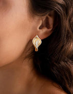 Mameloly Flower Earrings for Women Dainty 14K Gold Plated White Freshwater Pearl Stud Earrings Hypoallergenic - color: CZ Calla lily
