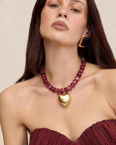 Gold Heart Pendant Necklaces for Women Colorful Acrylic Resin Beaded Choker Necklace Fashion Chunky Statement Beaded Heart Necklace - color: Red
