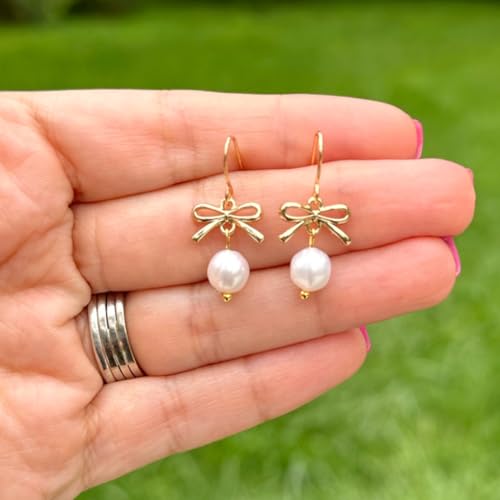 FASHEWELRY Golden Bow Connector Charms Bulk, Christmas Bowknot Link Charms, Infinity Links Geometric Hollow Bezel Pendants for Earring Bracelet Necklace Keychains Jewelry Making - color: Light Gold-Bowknot