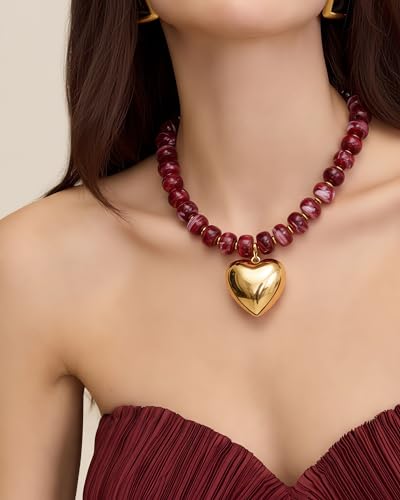 Gold Heart Pendant Necklaces for Women Colorful Acrylic Resin Beaded Choker Necklace Fashion Chunky Statement Beaded Heart Necklace - color: Red