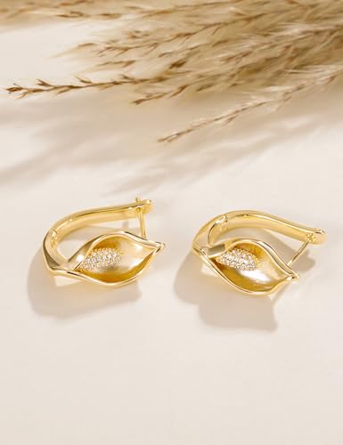Mameloly Flower Earrings for Women Dainty 14K Gold Plated White Freshwater Pearl Stud Earrings Hypoallergenic - color: CZ Calla lily