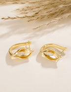 Mameloly Flower Earrings for Women Dainty 14K Gold Plated White Freshwater Pearl Stud Earrings Hypoallergenic - color: CZ Calla lily