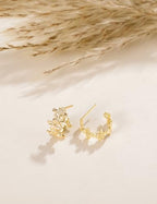 Mameloly Flower Earrings for Women Dainty 14K Gold Plated White Freshwater Pearl Stud Earrings Hypoallergenic - color: Lilac