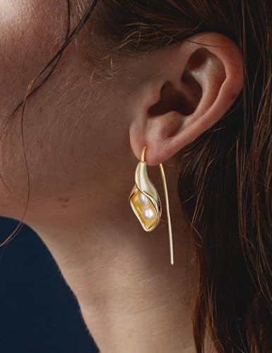 Mameloly Flower Earrings for Women Dainty 14K Gold Plated White Freshwater Pearl Stud Earrings Hypoallergenic - color: Calla Lily
