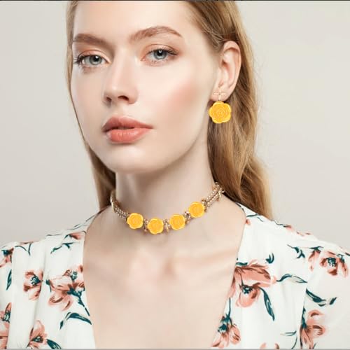 100pcs Rose Flower Beads ABS Plastic Roseflower Shape Spacer Beads Cute Roses Loose Beads Accessories for DIY Friendship Bracelet Necklace Jewelry Making Supplies, Golden Yellow - color: Golden Yellow
