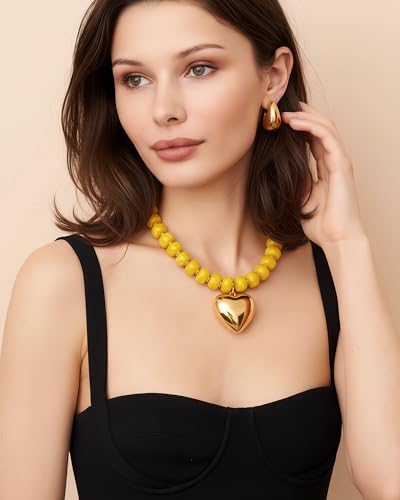 Gold Heart Pendant Necklaces for Women Colorful Acrylic Resin Beaded Choker Necklace Fashion Chunky Statement Beaded Heart Necklace - color: Yellow