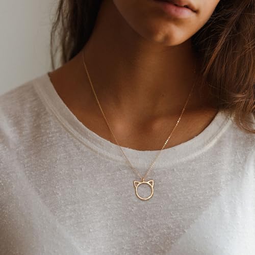 Valloey Rover Gold Necklace for Women 14K Gold Plated Circle Cubic Zirconia Pendant Necklace Dainty Twist Rope Chain Necklace Simple Jewelry Gift for Women - style: Gold-Cat