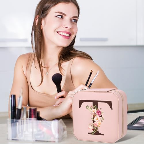 Inngeroo Mom Gifts for Women from Daughter Son, Travel Jewelry Case Box Organizer Personalized Gifts for Mom Wife Women, Gift for Friend Sister Grandma Aunt, Initial T - style: T