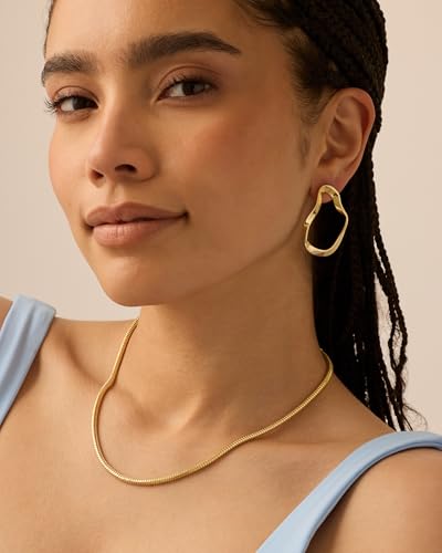 PAVOI 14K Gold Plated Chunky Chain Choker Necklaces for Women | Gold Statement Graduated Link Chain Necklace | Bold Oval Link Barbell Links Paperclip Chains - style: Snake - 3MM