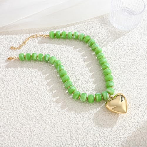 Gold Heart Pendant Necklaces for Women Colorful Acrylic Resin Beaded Choker Necklace Fashion Chunky Statement Beaded Heart Necklace - color: Green