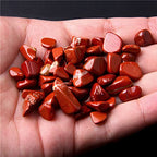 Natural 500 pcs Red Jasper No Hole Undrilled Irregular Chip Gemstone Beads Rock Gravel Crystal Tumble Minerals Gravel Specimen Energy Decorative Stone Fish Tank Stone - color: Red Jasper