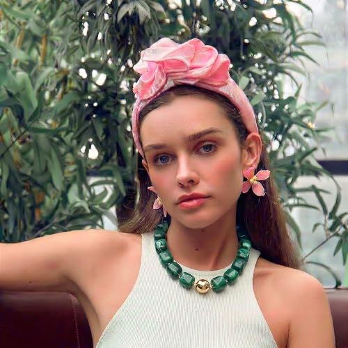 Chunky Necklaces for Women, Trendy Colorful Square Acrylic Resin Beads Statement Choker Necklace, Lightweight Boho Summer Beach Vacation Jewelry - color: Malachite Green color
