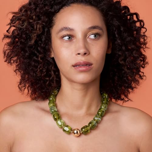Chunky Necklaces for Women, Trendy Colorful Square Acrylic Resin Beads Statement Choker Necklace, Lightweight Boho Summer Beach Vacation Jewelry - color: Prehnite Green