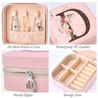 Inngeroo Christmas Gift for Women, Christmas Travel Jewelry Case Box Organizer Personalized Gifts for Mom Wife Women, Gift for Friend Sister Grandma Aunt - style: D