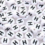 Amaney 100pcs H Letter Beads 7x4mm White Round Acrylic Black Alphabet for Bracelet Jewelry Making - color: H