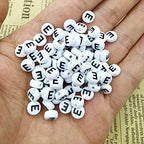 Amaney Vowel Letter Beads E 100pcs 7×4mm White Round Acrylic Black Alphabet for Jewelry Making - color: E