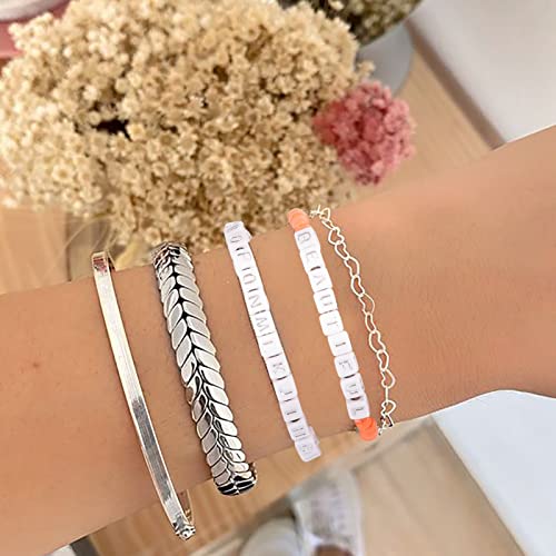 FASHEWELRY 500Pcs White Acrylic Cube Letter Beads 4.5x4.5x4.5mm Silver Alphabet A-Z Spacer Beads for DIY Bracelet Necklace Jewelry Making - color: White Silver-500Pcs, size: 4.5x4.5x4.5mm