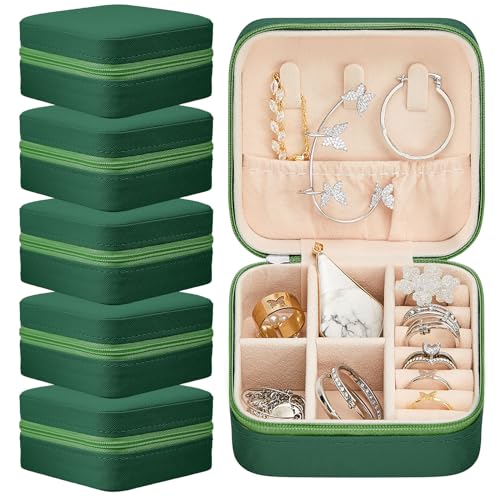 Taiyin Travel Jewelry Case, Bridesmaid Gifts Mini Jewelry Organizer, PU Leather Portable Earring Box for Women Girls - color: Green