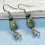 Heather's cf Four Leaf Clover Silver Leaf Beads 100-150 Pcs Leaves Craft Antique Leaf Charms for Crafting Leaf Pendant Charm for Necklace Bracelet Earring Making Fall Leaf Beads Set - color: Mixed Clover